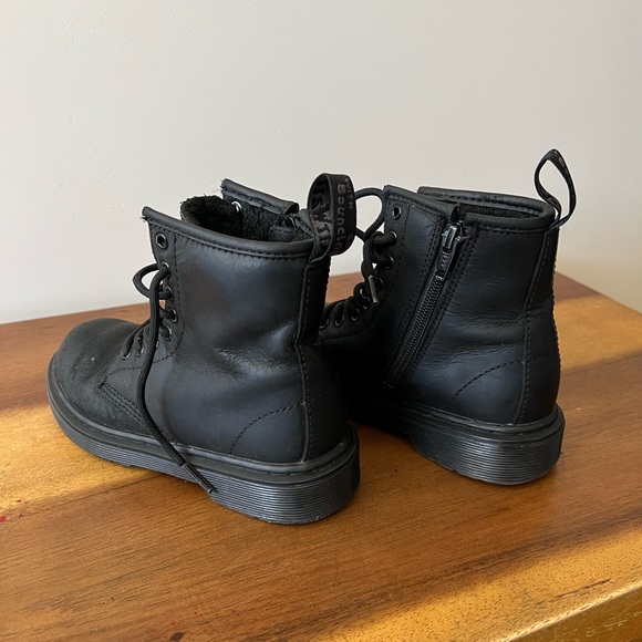 Dr. Martens Faux Fur Lined boots - Picture 4 of 5